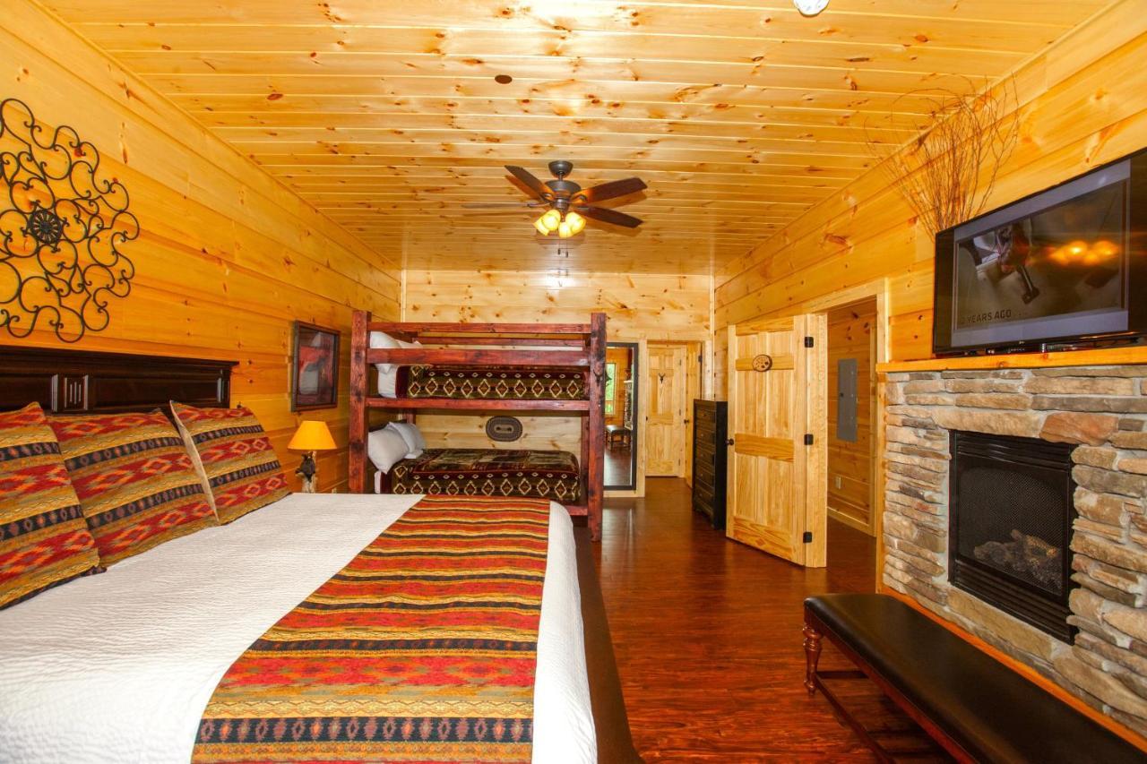 Foxwood Mansion Cabin Pittman Center Extérieur photo